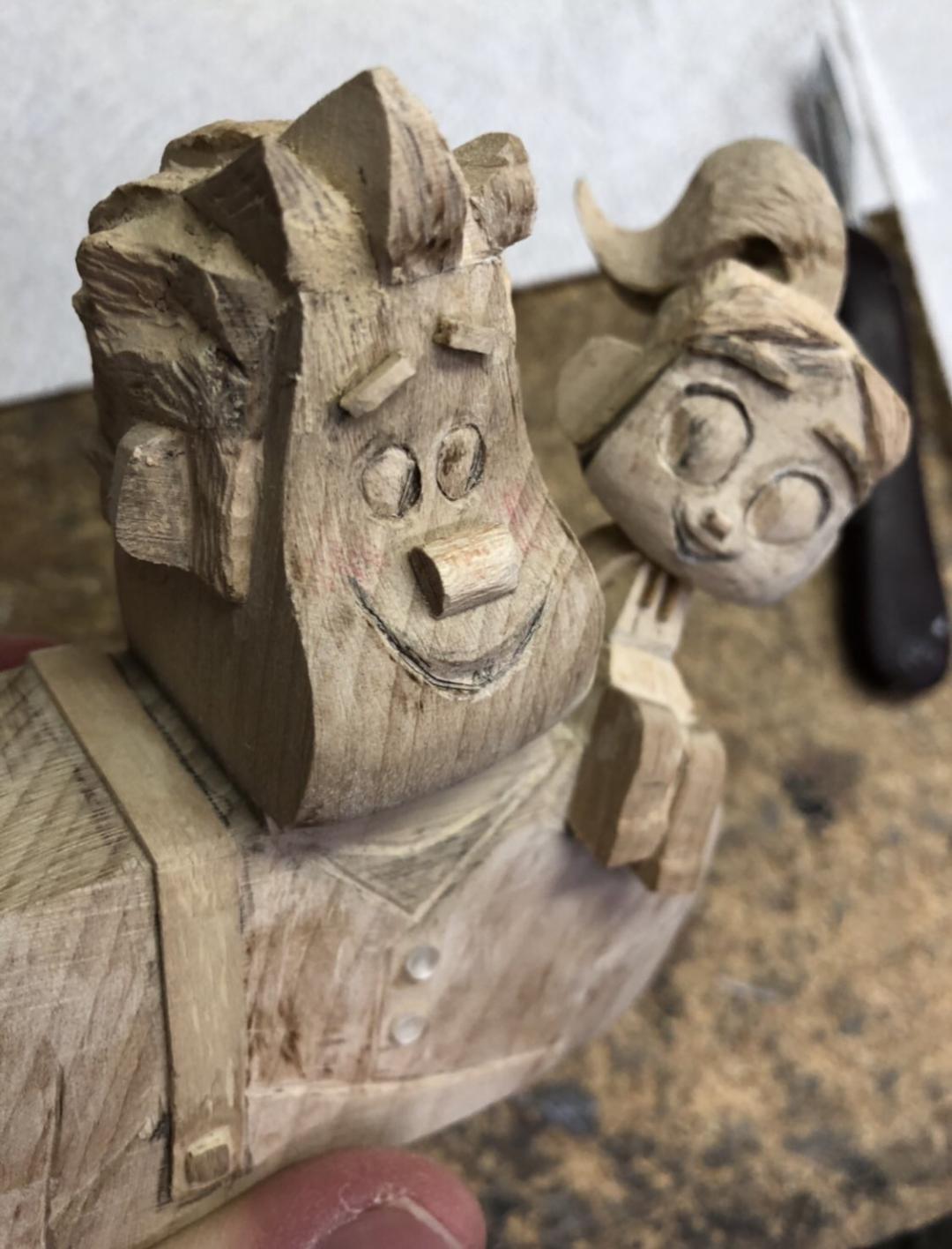 Подарок для команды мультфильма Ralph Breaks the Internet: памятный бюст Ральфа и Ванилопы, резная работа....